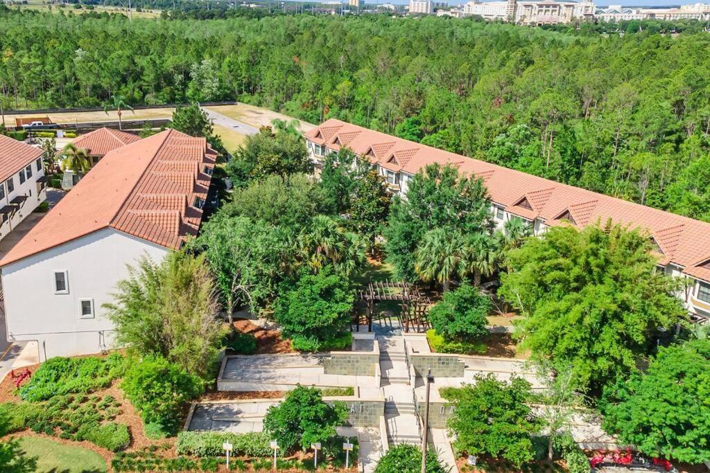 Cozy & Elegant 4Br Enchanted Townhouse - 1 Mile To Disney With Resort Pool, Gym, & Jacuzzi 올랜도 외부 사진