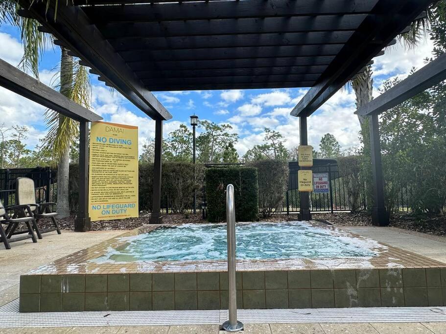Cozy & Elegant 4Br Enchanted Townhouse - 1 Mile To Disney With Resort Pool, Gym, & Jacuzzi 올랜도 외부 사진