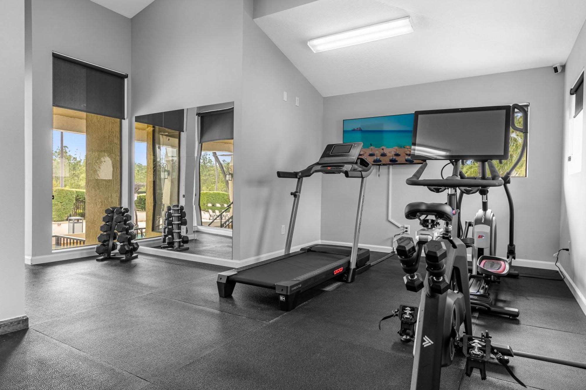 Cozy & Elegant 4Br Enchanted Townhouse - 1 Mile To Disney With Resort Pool, Gym, & Jacuzzi 올랜도 외부 사진