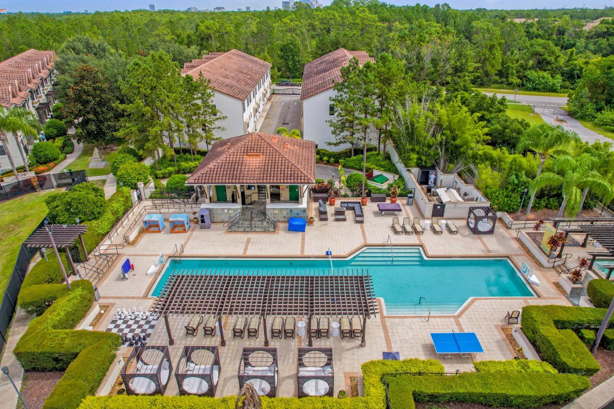Cozy & Elegant 4Br Enchanted Townhouse - 1 Mile To Disney With Resort Pool, Gym, & Jacuzzi 올랜도 외부 사진