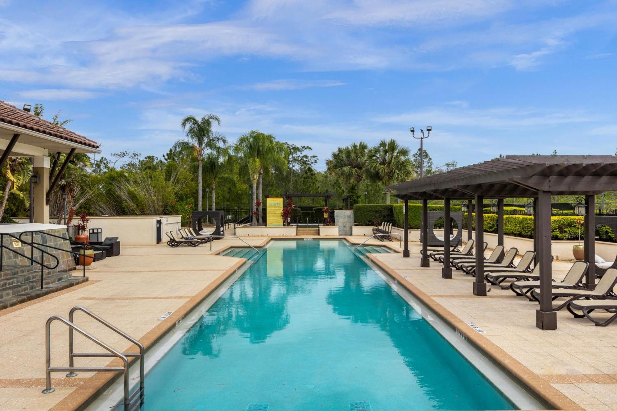 Cozy & Elegant 4Br Enchanted Townhouse - 1 Mile To Disney With Resort Pool, Gym, & Jacuzzi 올랜도 외부 사진